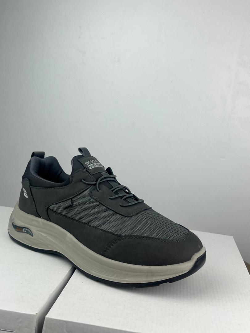 SKETCHERS ARCH Fit